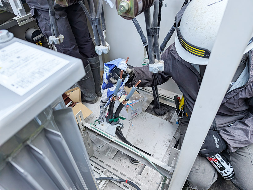 川西電業の益建リバース高圧受電設備更新工事